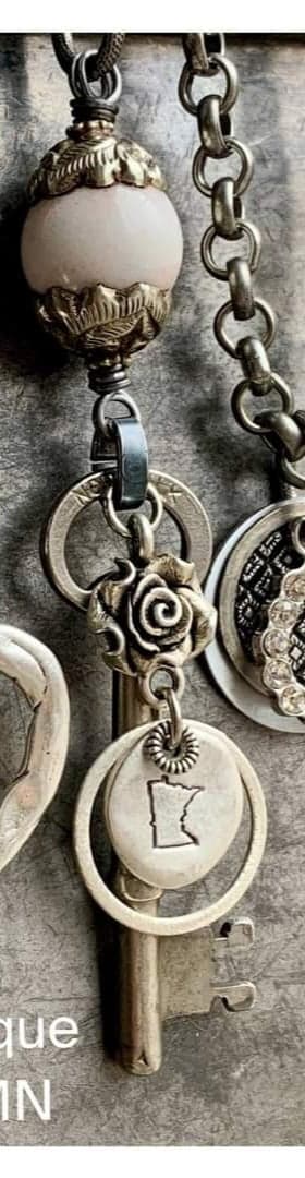 love.vintage Mn Skeleton Key Necklace